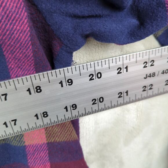 Beach Lunch Lounge Women's Heavy Flannel Size Small with Brest & Hand Pockets - Picture 10 of 10